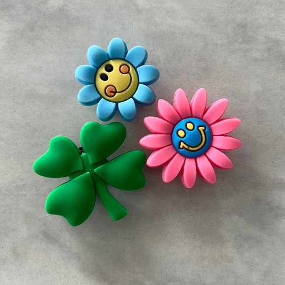 CROCS Accessories - 🌸Jibbitz Charms for Crocs BUNDLE🍀